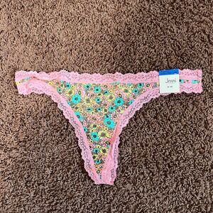 Jenni Intimates Size XLarge Floral Pink Lace Thong Panty NWT‎